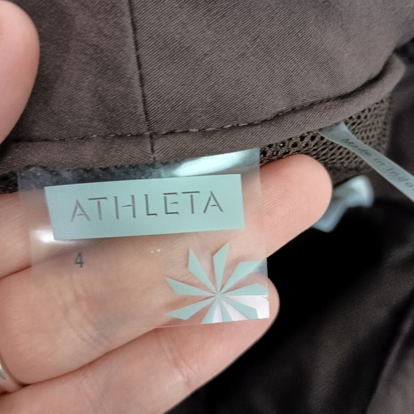 ATHLETA Chocolate Brown Capris (#1,422) - Picture 2 of 8